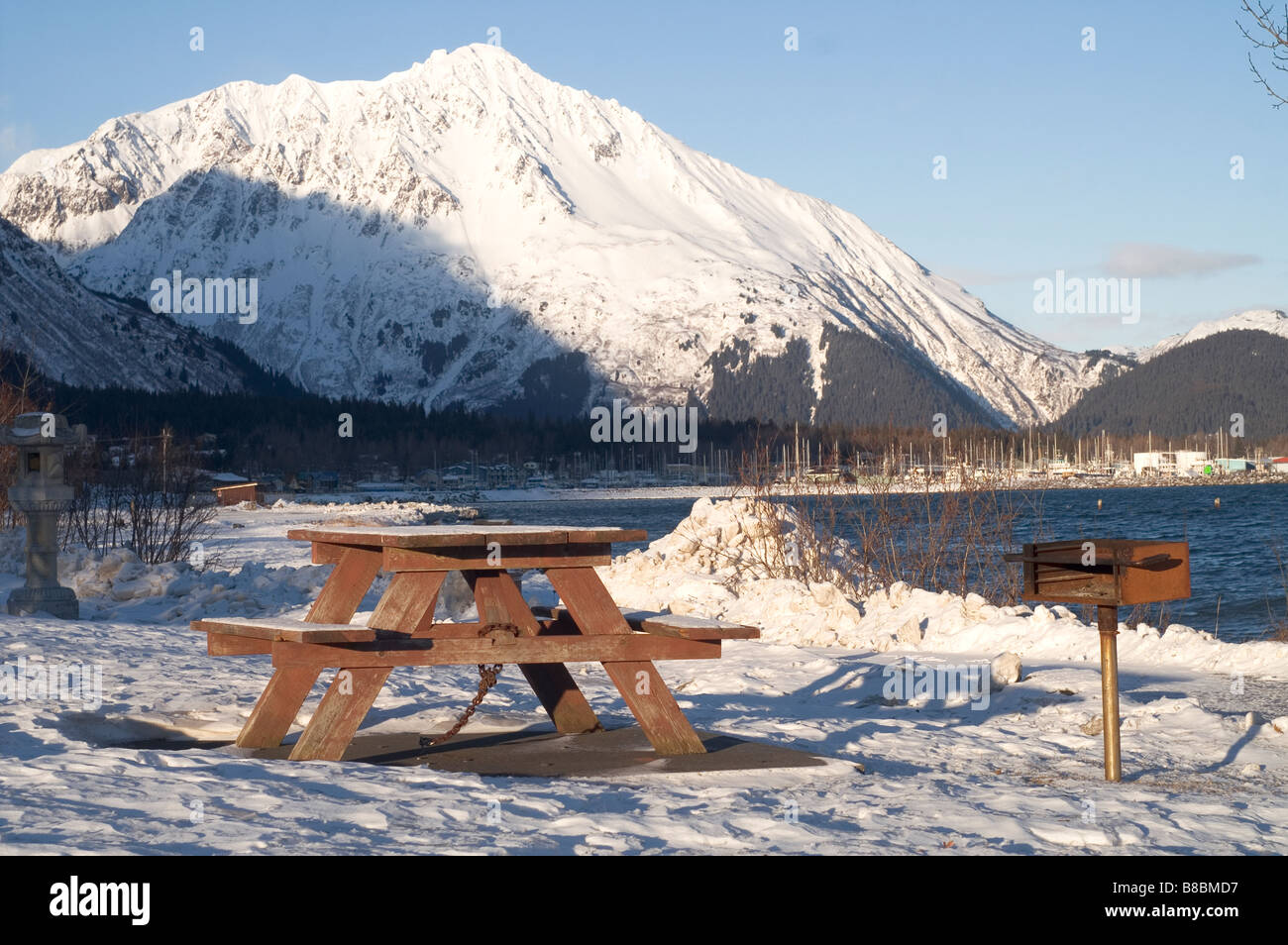 Seward Alaska Auferstehung Bay Waterfront dock Marina Wasser Bergen USA Nordamerika Stockfoto