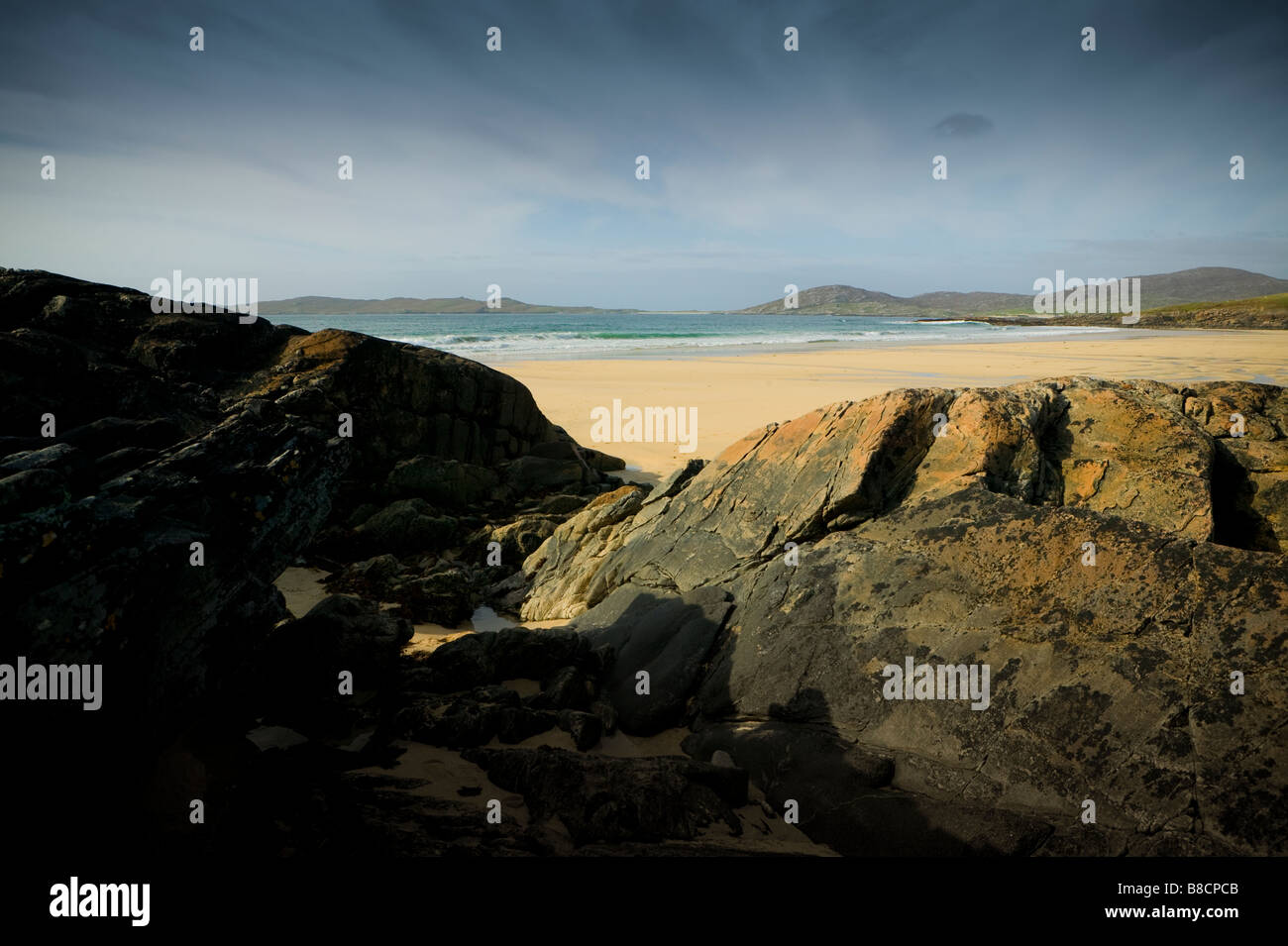 Äußeren Hebriden Insel Harris Strand bei Ebbe Sand Meer und Felsen Küste Uferlinie in Schottland Stockfoto