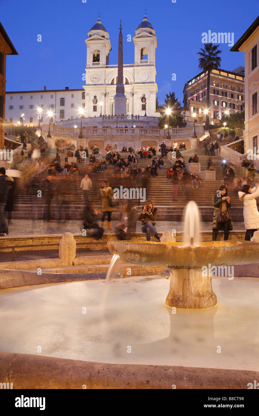 Spanische Treppe bei Nacht, Piazza de Spagna, Trinita dei Monti Kirche, Rom, Italien Stockfoto