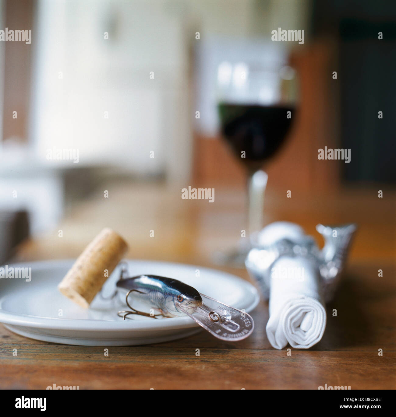 Platzieren Sie Einstellung Glas Wein Fisch Korkenzieher Stockfoto