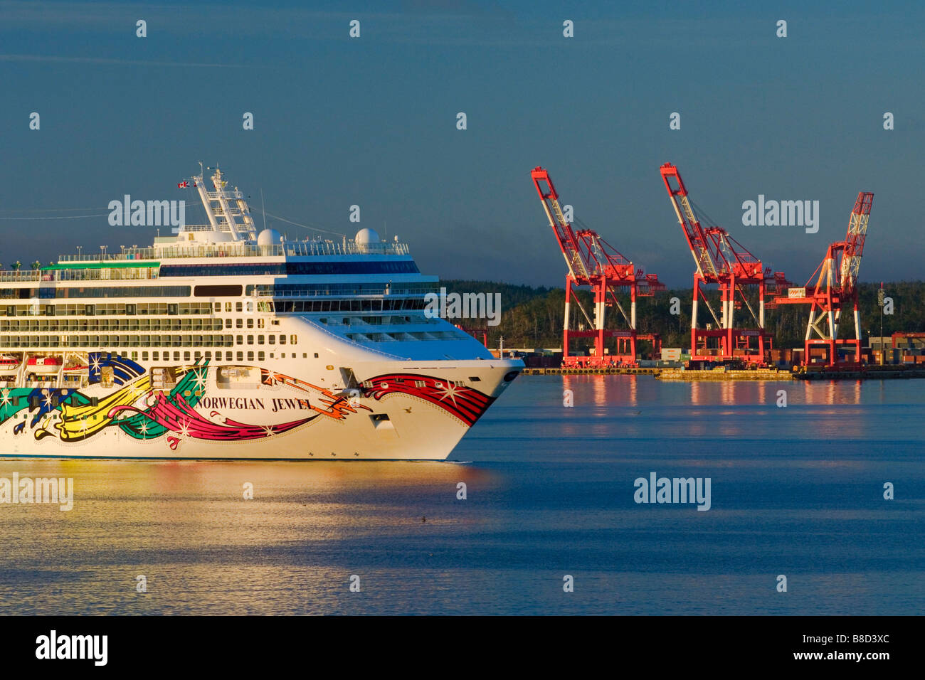 Kreuzfahrtschiff in Halifax Harbour Dawn, Nova Scotia Stockfoto
