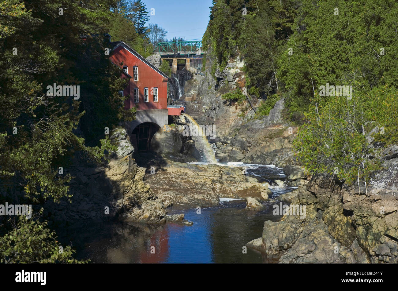 Alte rote Mühle, St George Gorge, New Brunswick Stockfoto