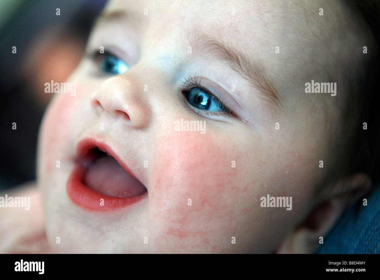 Nahaufnahme von einem Baby Gesicht des Mädchens Stockfoto