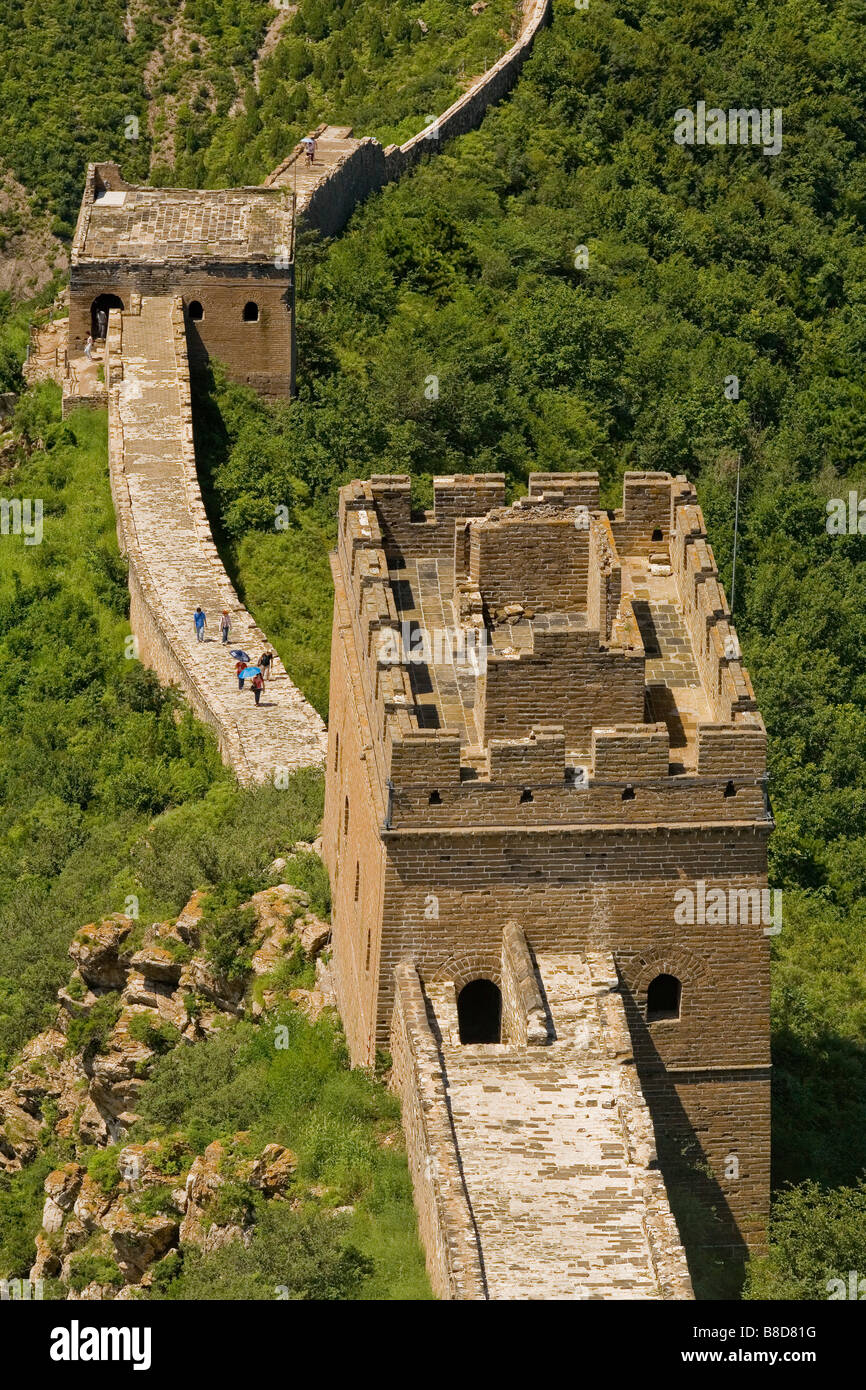Touristen steigen Schritte, Simatai, chinesische Mauer nördlich von Miyun County, China Stockfoto