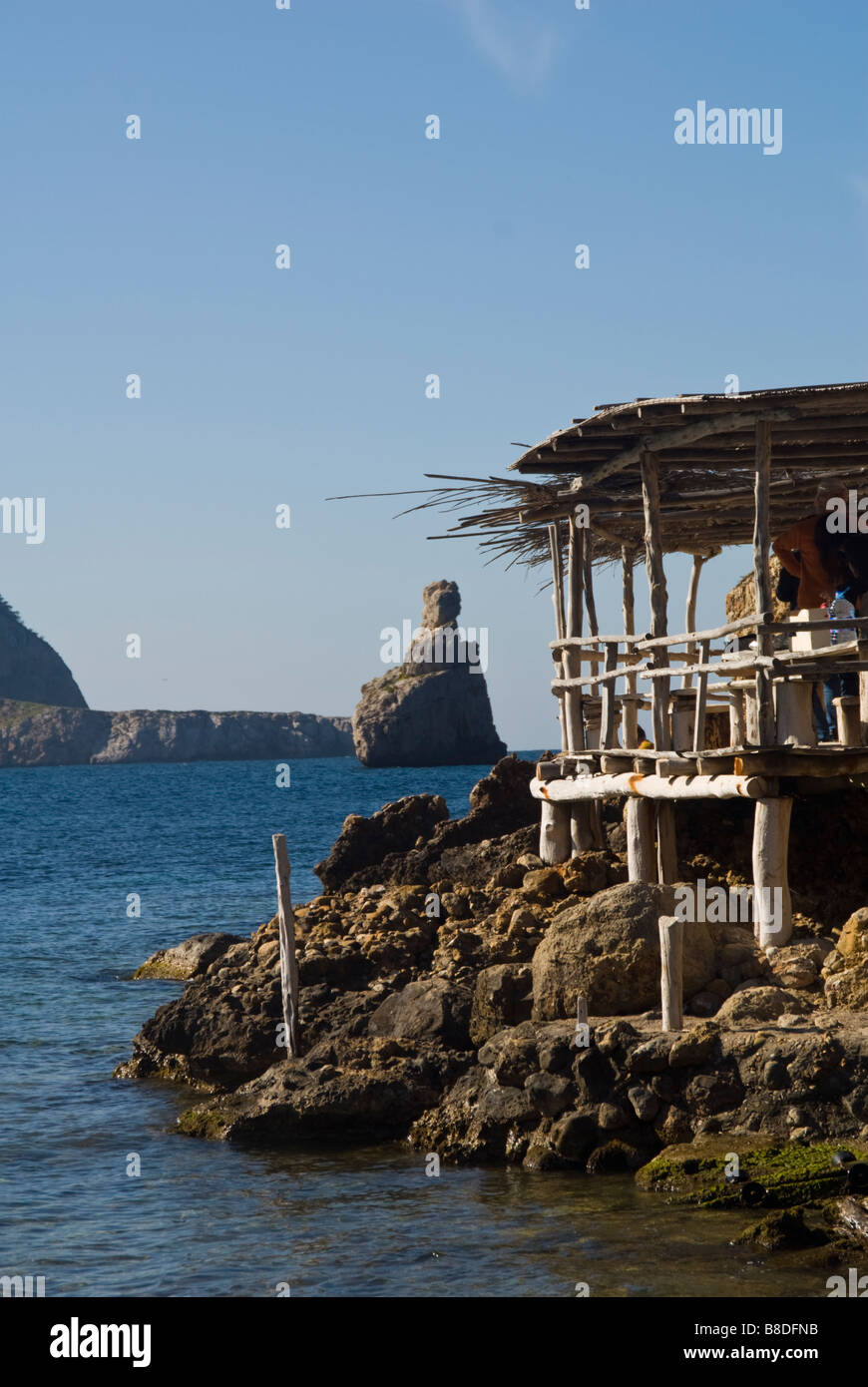 Ansicht der Strandbar am Benirras Bucht, San Miguel, Ibiza, Spanien Stockfoto