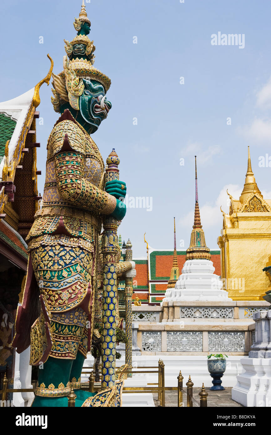 Wächter-Statue im Wat Phra kaeo Stockfoto