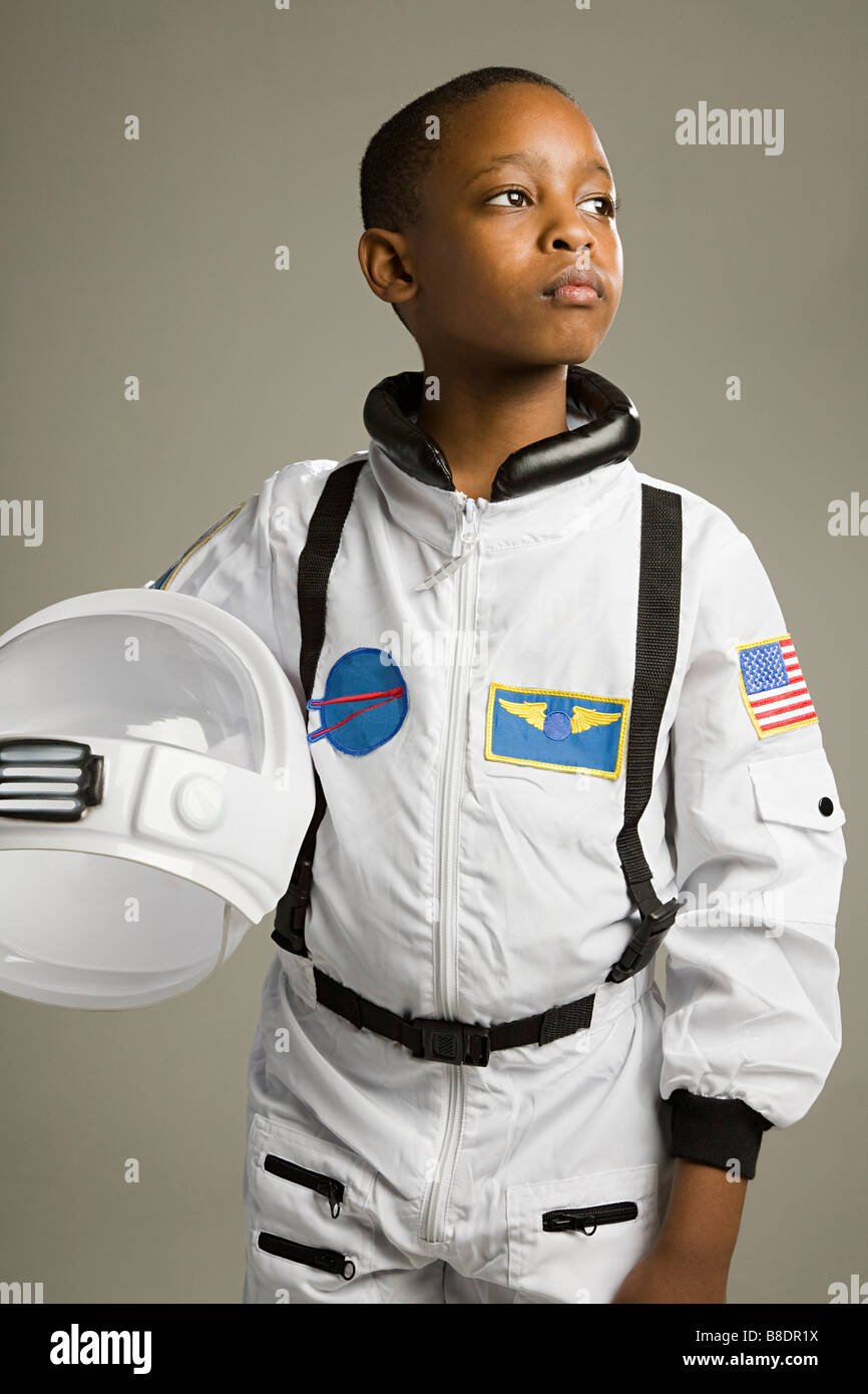 Junge in Astronaut Kostüm Stockfoto