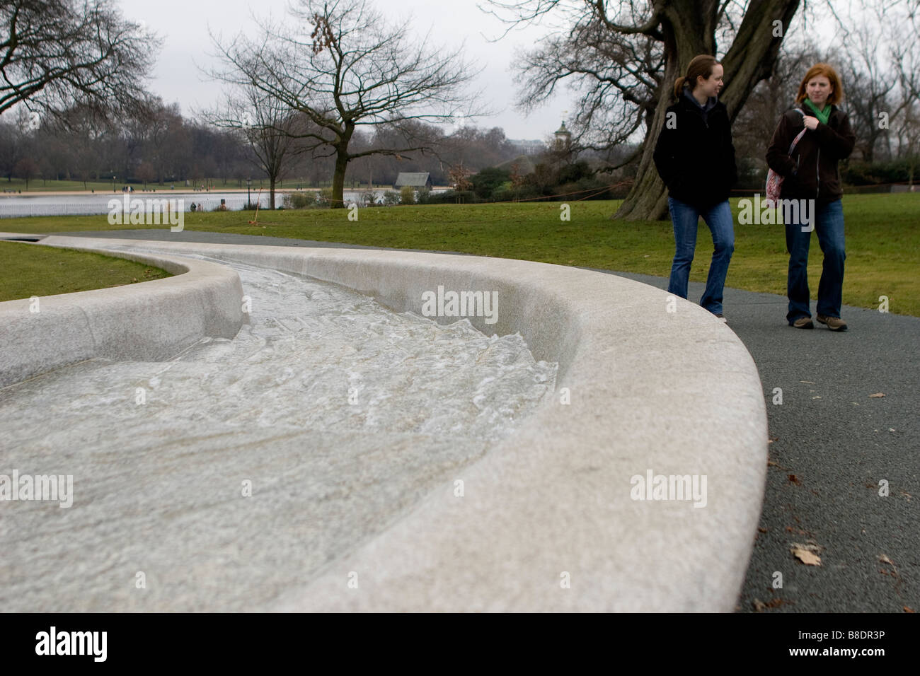 Die Prinzessin Diana Gedenkbrunnen im Hyde Park, London, England Stockfoto