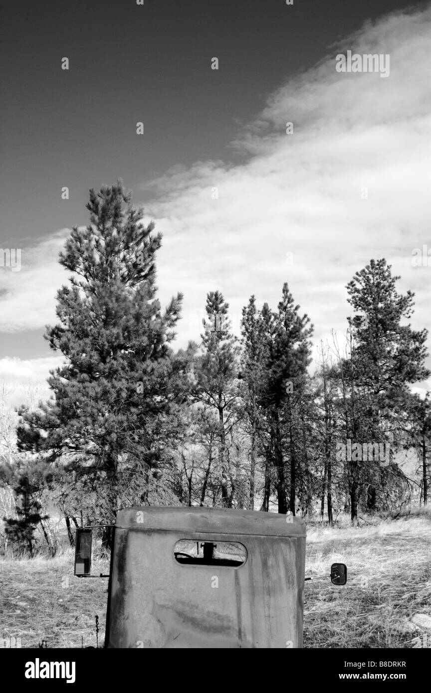 Alter Lkw in der Wüste in der Nähe von Nye Montana StillWater County USA Nordamerika Stockfoto