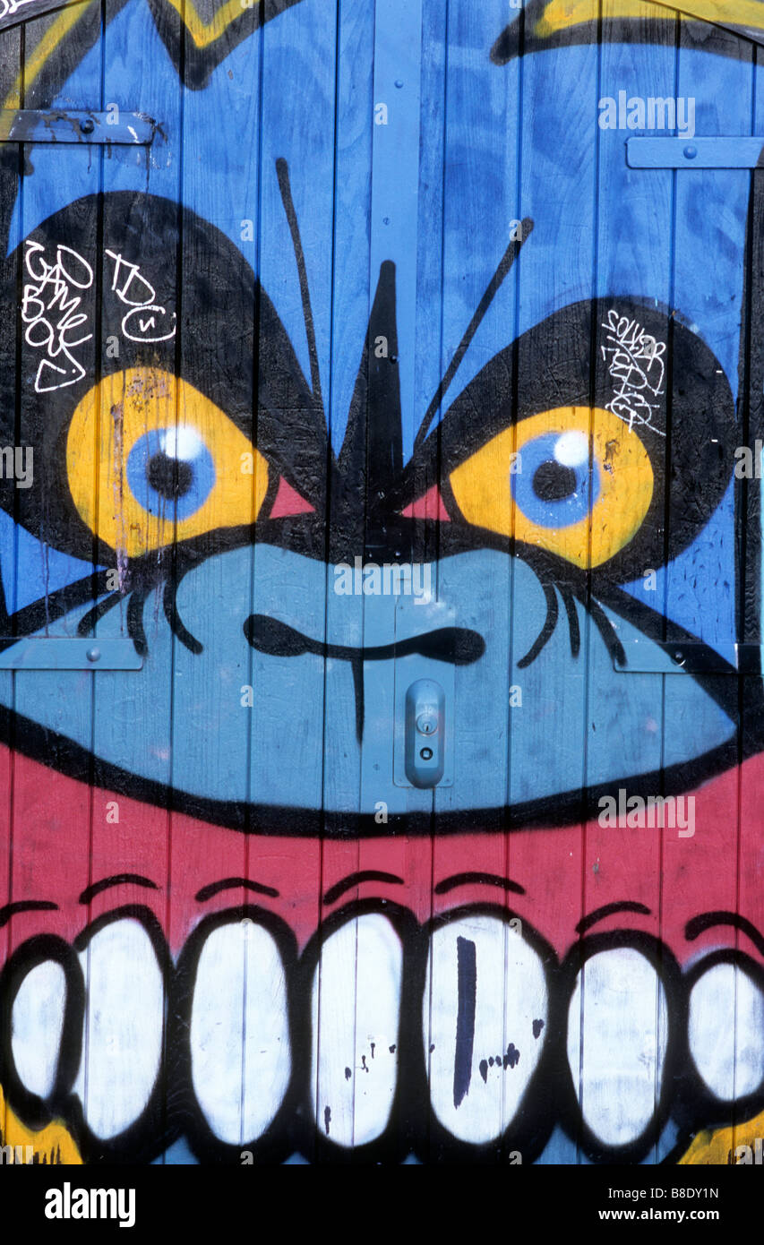 Detail der Graffiti-Kunst an Lager Tür, Hackney, London Stockfoto