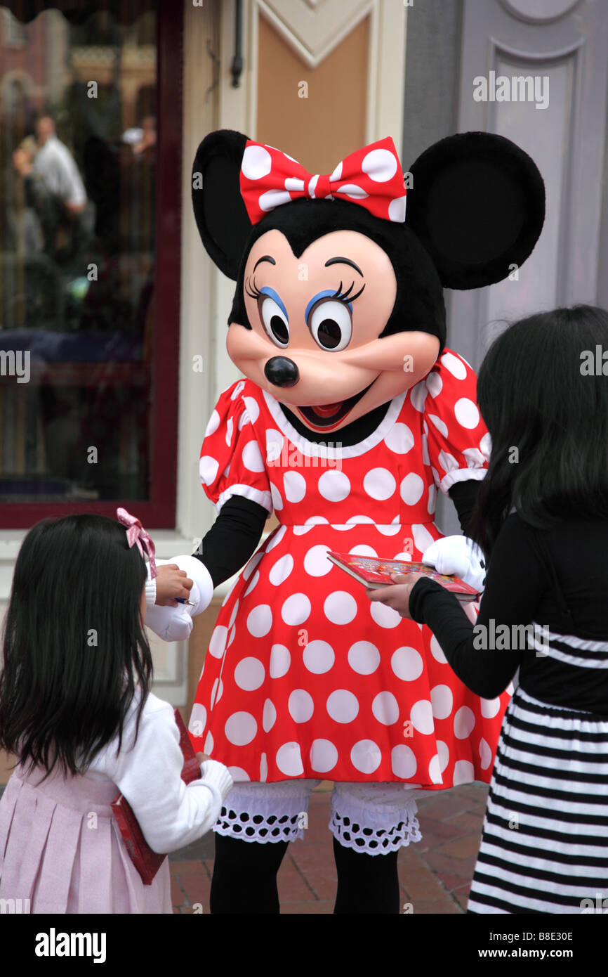 Minnie Mouse Gruß Besucher an Disneyland Kalifornien Stockfoto