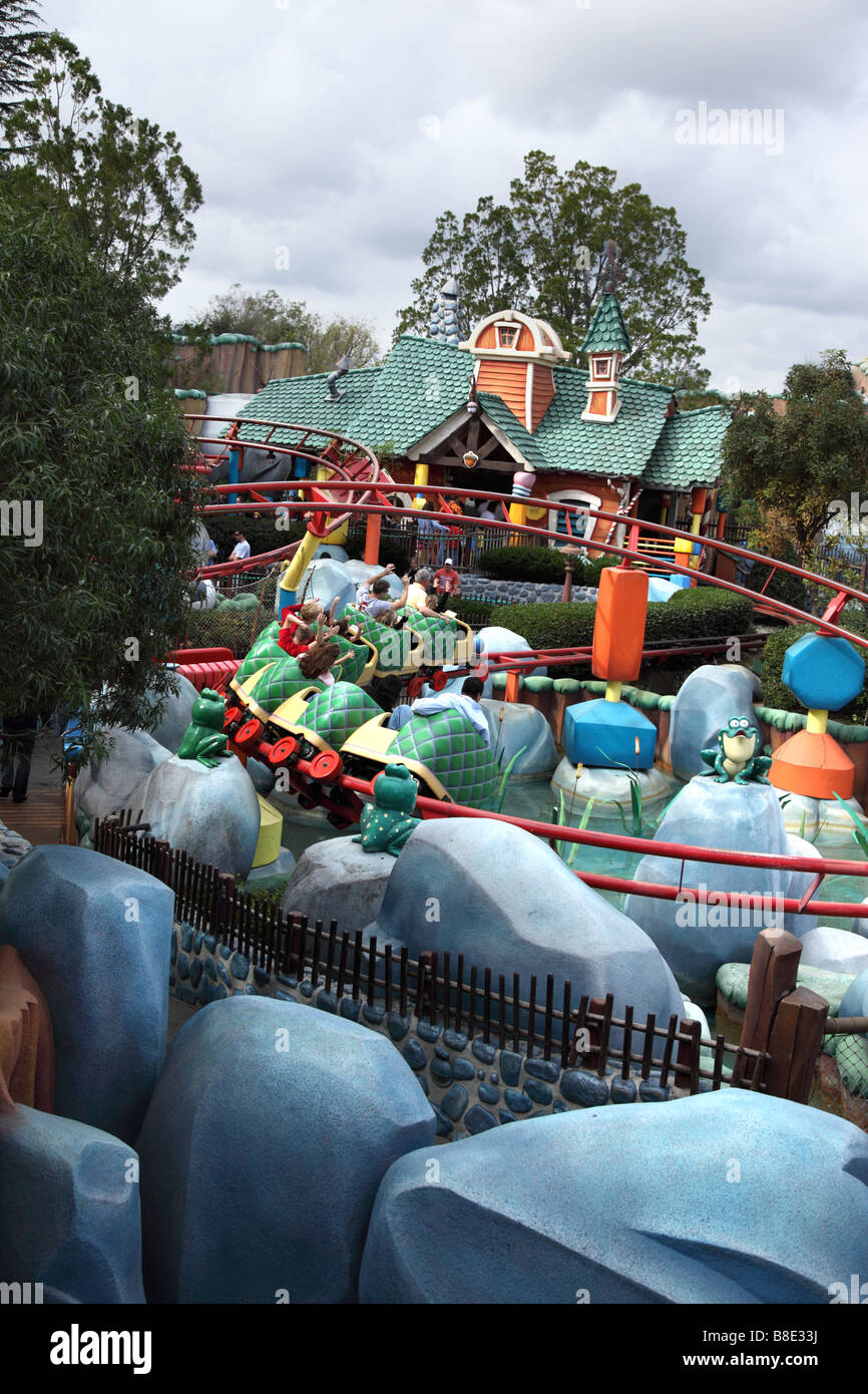 Achterbahn im Toon Town Disneyland Kalifornien Stockfoto