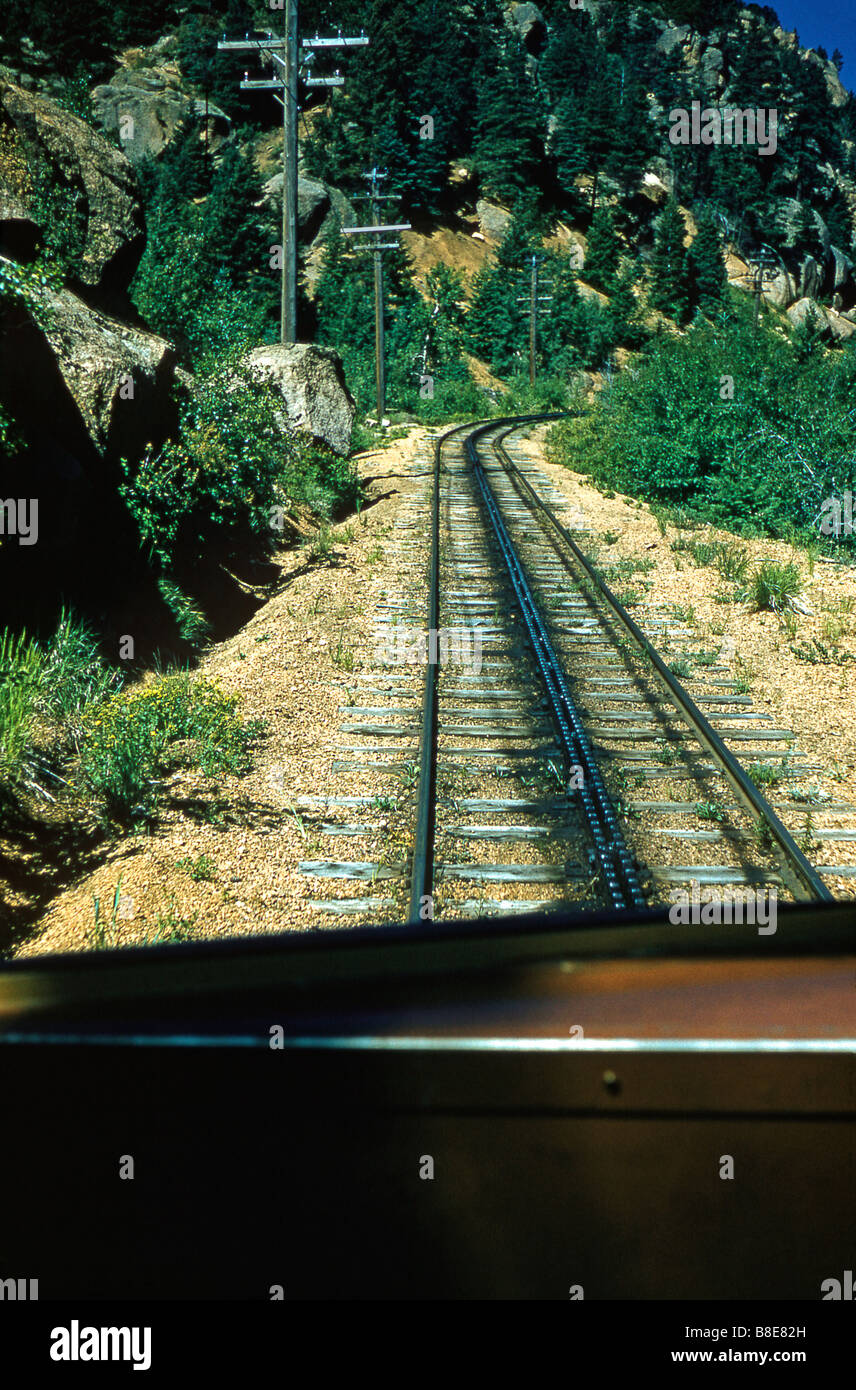 Diesel-elektrische Glas Sightseeing Züge fuhren von 1940 bis 1965 auf dem Pikes Peak Cog Railway, Colorado, USA Stockfoto