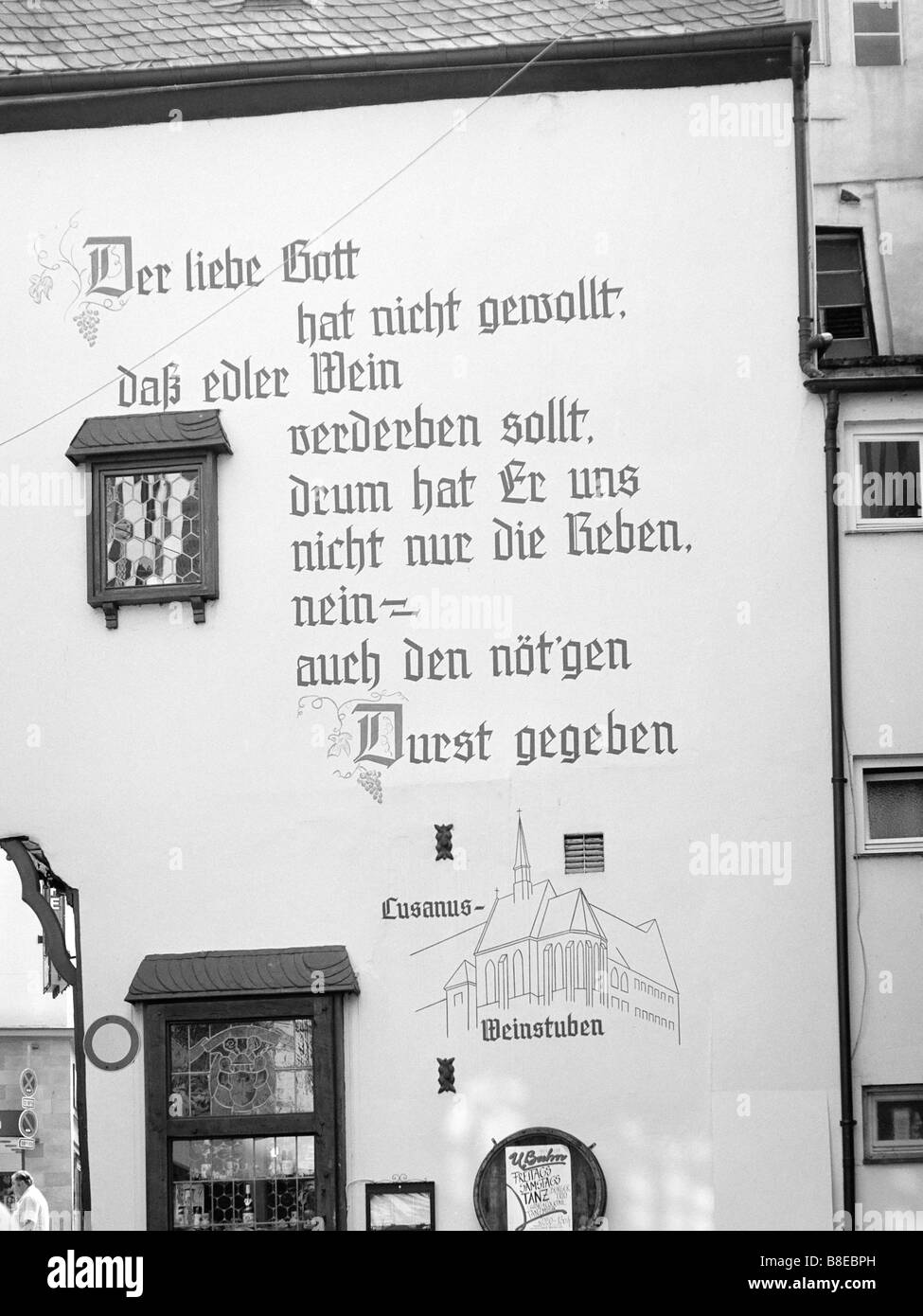 Cusanus Wand Gedicht Bernkastel Mosel Deutschland Stockfoto