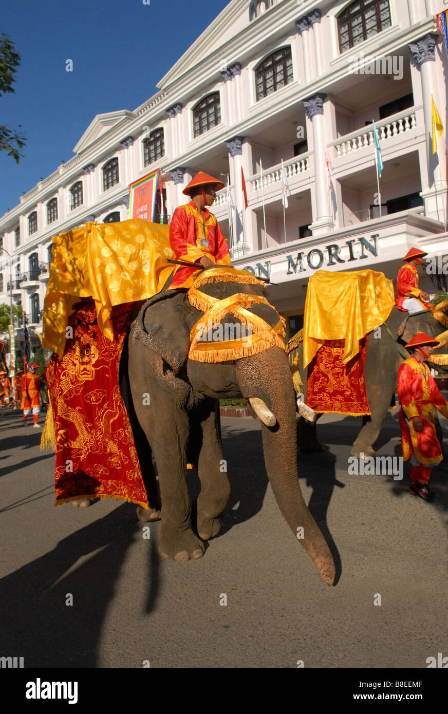 Imperial Zeremonie mit Elefanten in der Stadt Hue Hotel Saigon Morin Stockfoto