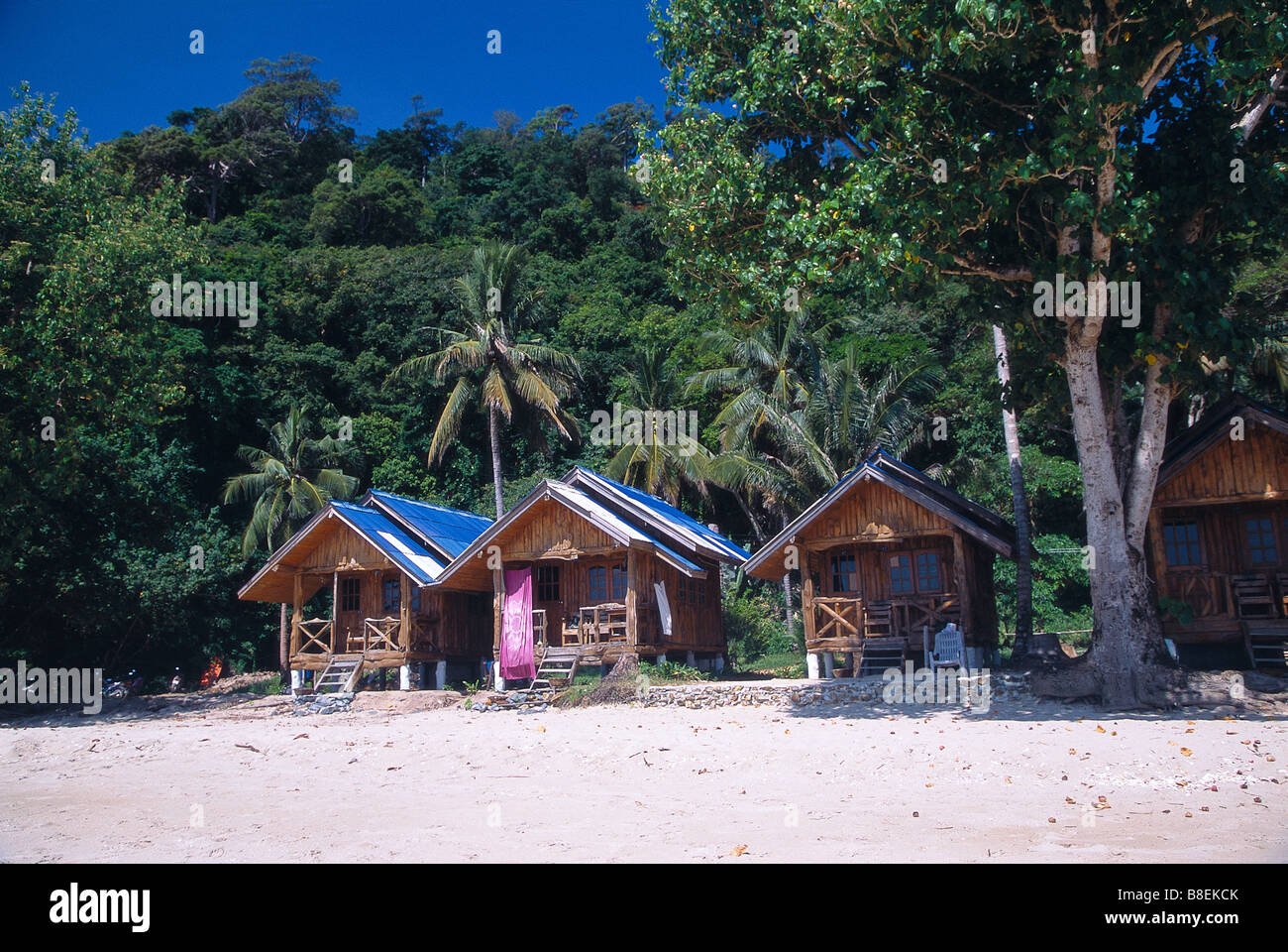 Bungalows am Strand hatte Sai Khao genannt die wichtigste und größte Strand auf Koh Chang