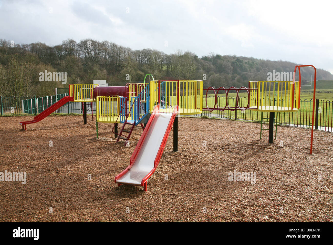 Ein Kinderspielplatz zeigen, Rutschen und Klettern frames Stockfoto