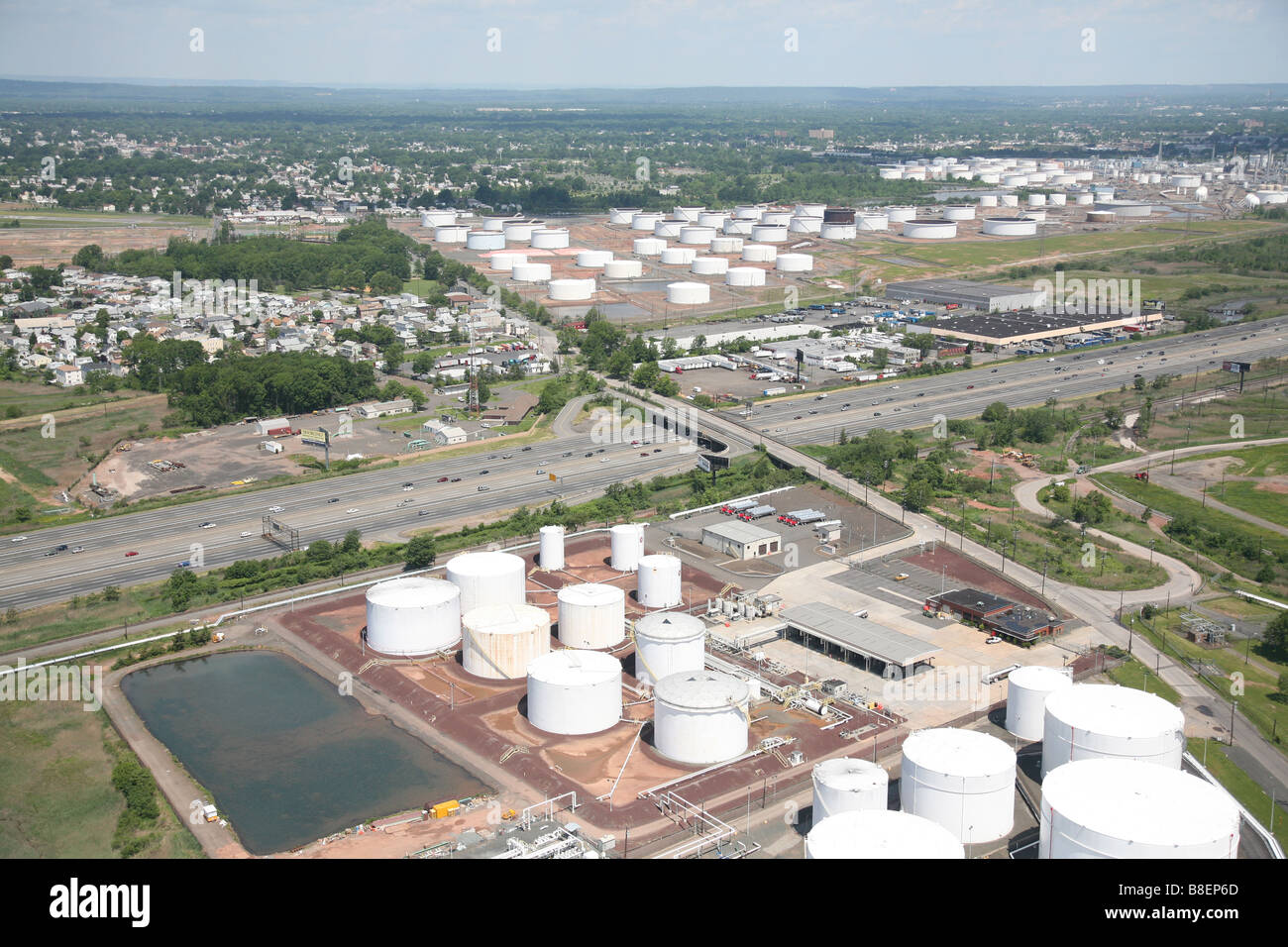 Luftaufnahme von Öllagertanks in Linden, NJ, USA, Vereinigte Staaten von Amerika Stockfoto