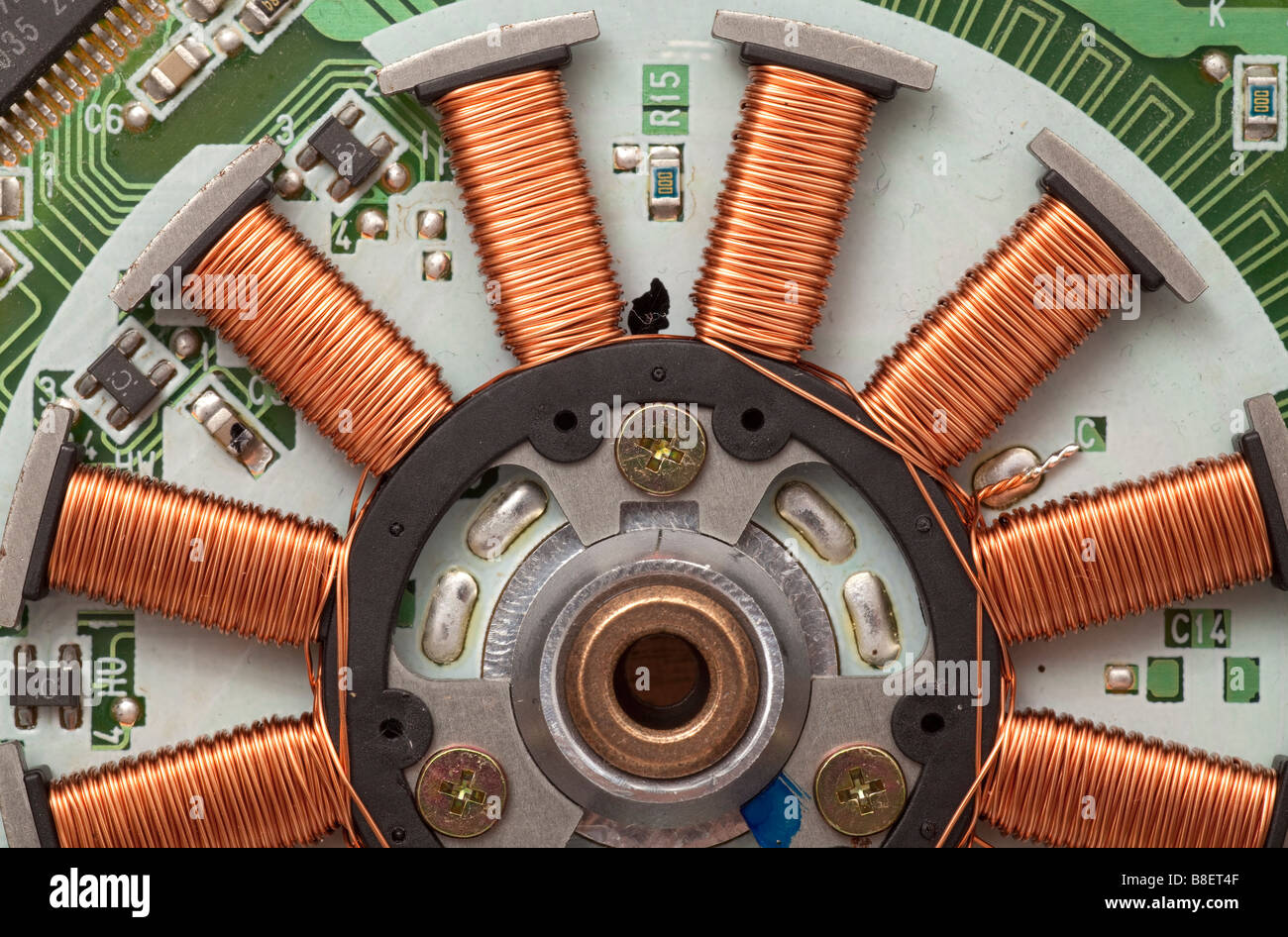 Elektromotor Kupferspirale Wicklungen als Fpond in einem Azubi-floppy-Laufwerk Stockfoto
