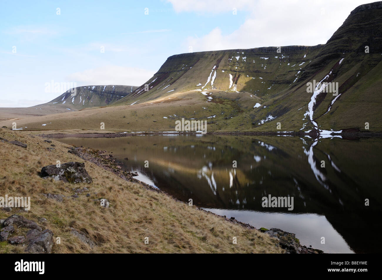 Letzten Winter Schnee Llyn y Fan Black Mountain Brecon Beacons National Park Carmarthenshire Wales Stockfoto