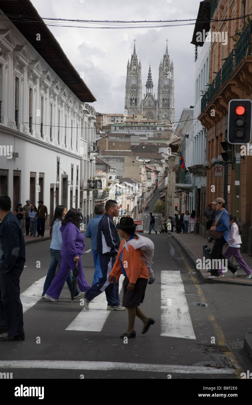 Blick auf Basilika del Voto Nacional, Altstadt, Quito, Ecuador Stockfoto