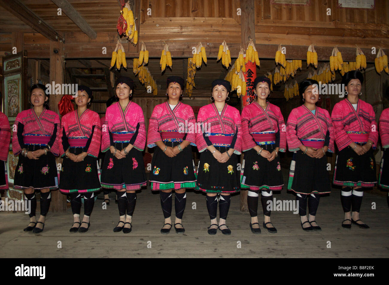 Yao-Frauen singen Volkslieder Longsheng Guangxi China Stockfoto