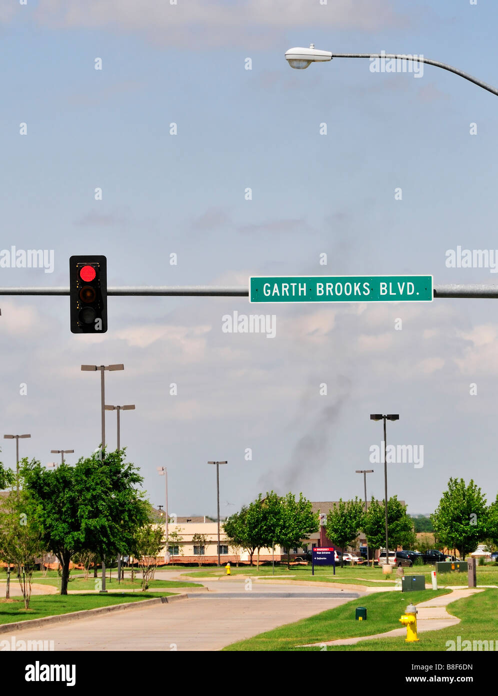 Ein Garth Brooks Straßenschild in seiner Heimatstadt von Yukon, Oklahoma, USA. Stockfoto