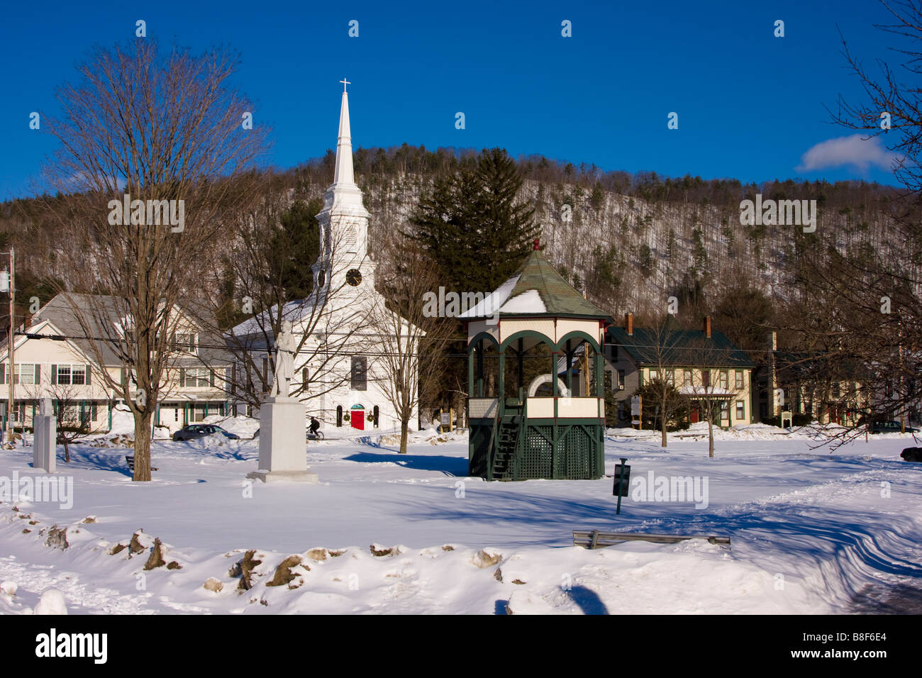 Schnee bedeckt die gemeinsame Stadt, South Royalton, Vermont Stockfoto