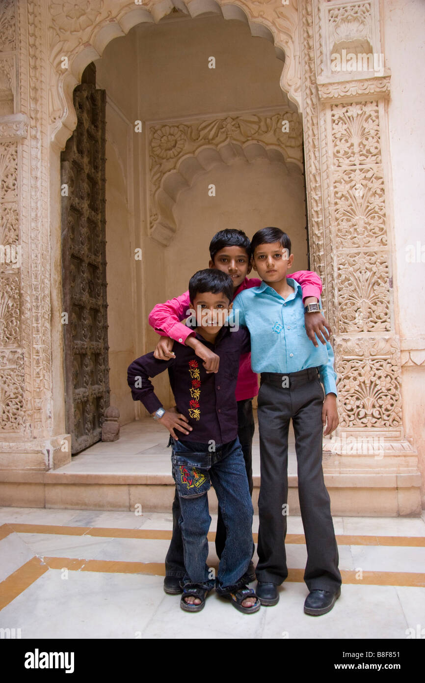 3 indischen jungen Jodhpur Rajasthan Indien Stockfoto