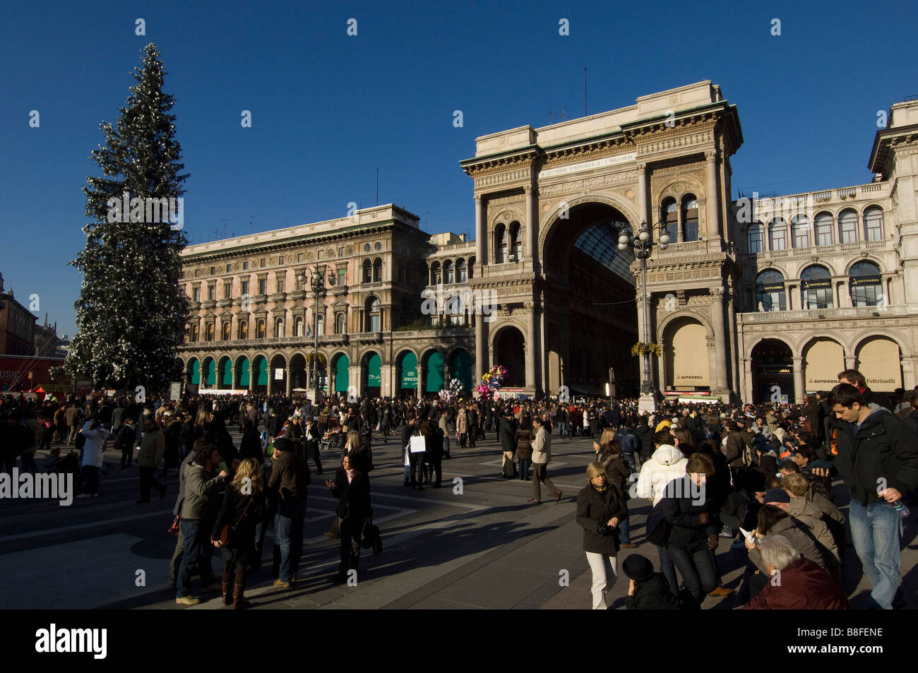 Piazza del Duomo Platz Mailand Italien Galeria Vitorio Stockfoto