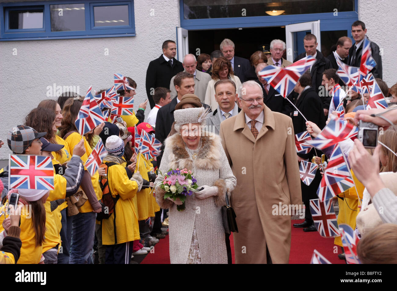 Königin Elisabeth II und der slowakische Präsident Ivan Gasparovic Poprad-Slowakei Stockfoto