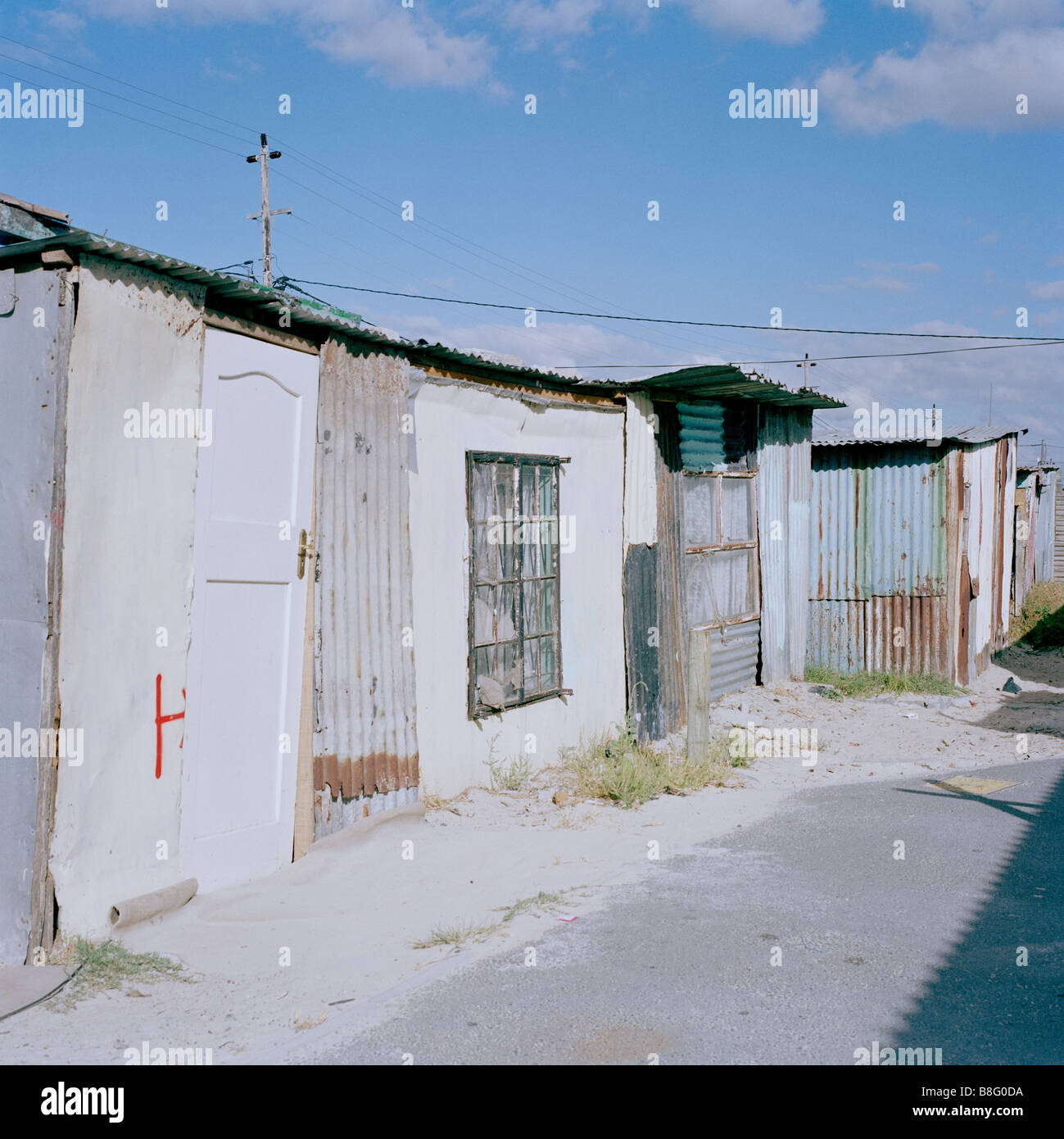 Township Khayelitsha in Cape Flats western cape in Kapstadt in Südafrika in Afrika südlich der Sahara. Apartheid slum Armut Gehäuse Haus khayelitscha Stockfoto