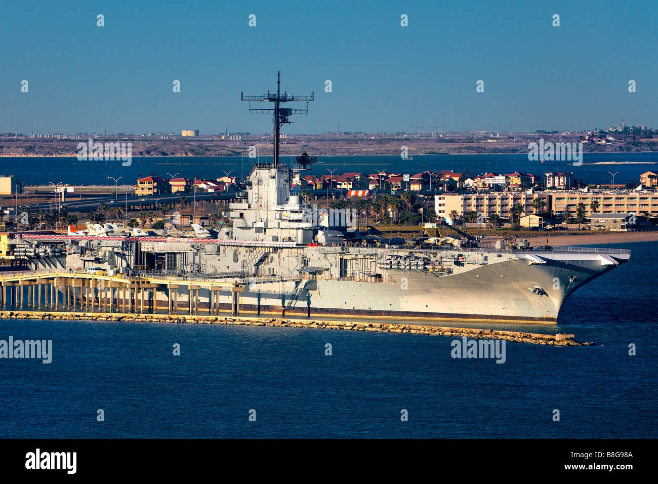 Flugzeugträger Lexington (Museum) in Corpus Christi Bay, Corpus Christi Texas USA angedockt Stockfoto