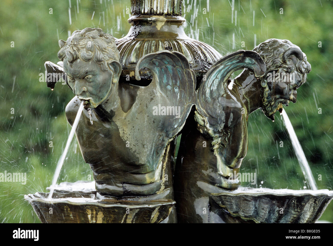 HEFFELFINGER BRUNNEN LYNDALE PARK IN DER NÄHE VON LAKE HARRIET IN SÜD-MINNEAPOLIS, MINNESOTA.  SOMMER. Stockfoto