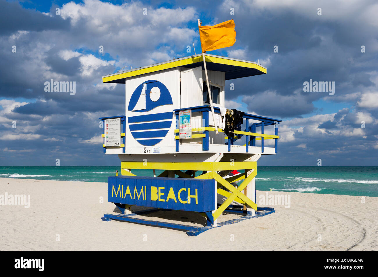 Rettungsschwimmer-Hütte am South Beach in Miami Beach, Gold Coast, Florida, USA Stockfoto