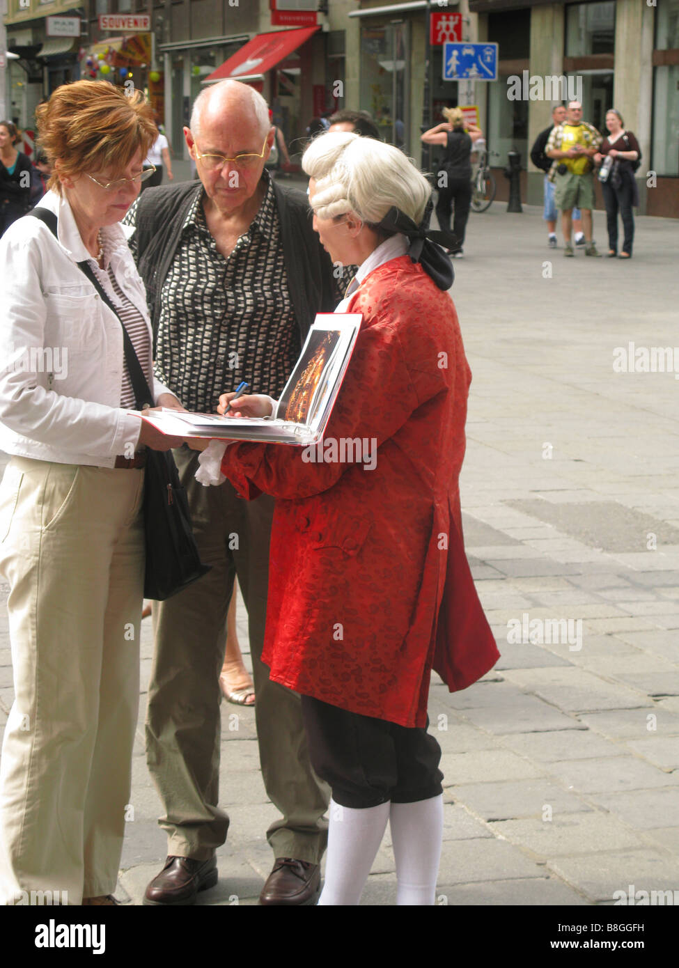 Ticket Tout Fur Mozart Konzerte Wien Osterreich Stockfotografie Alamy