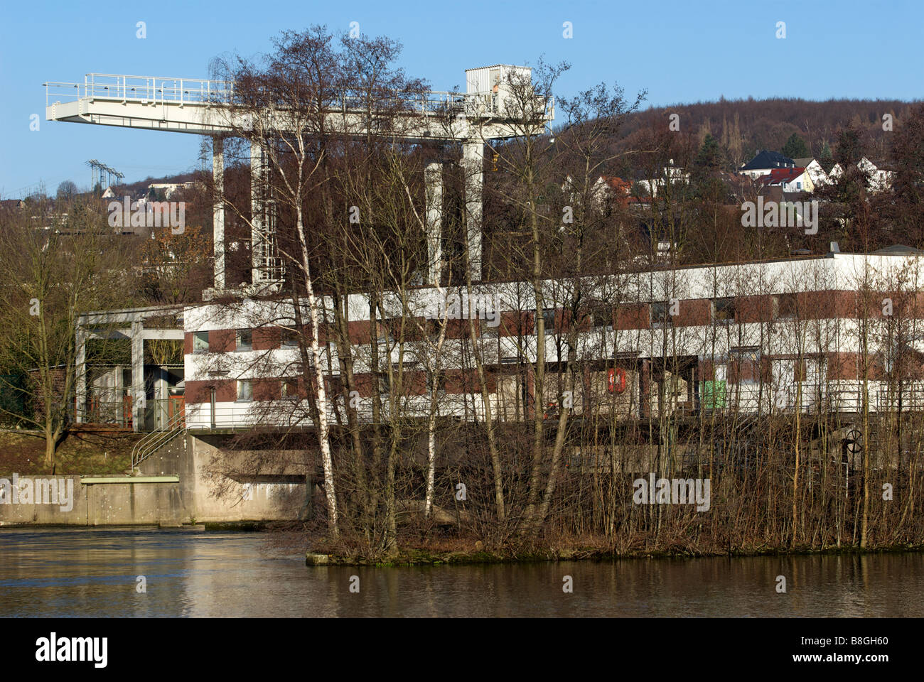 Stiftsmuhle Wasserkraftwerk, an der Ruhr, Herdecke in der Nähe von Hagen, Deutschland. Stockfoto