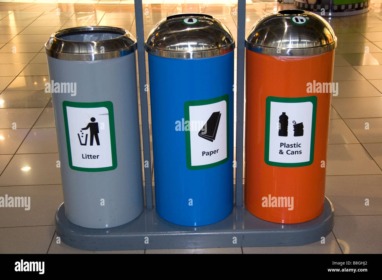 Recycling-Station am Flughafen London Heathrow im Vereinigten Königreich Stockfoto