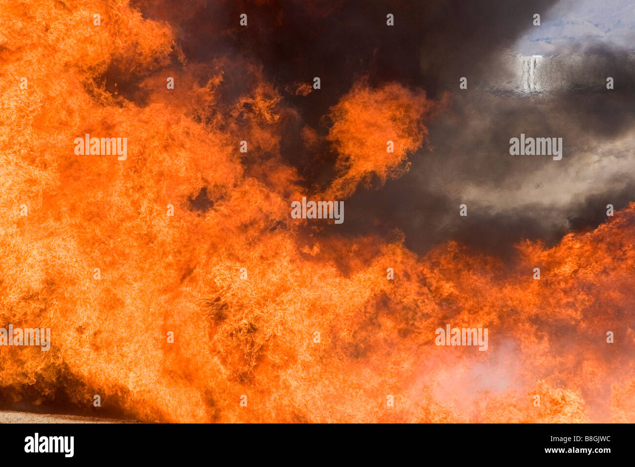 Jet Fuel Feuer an einem Flughafen Firefigher Schulungseinrichtung in Boise, Idaho USA Stockfoto