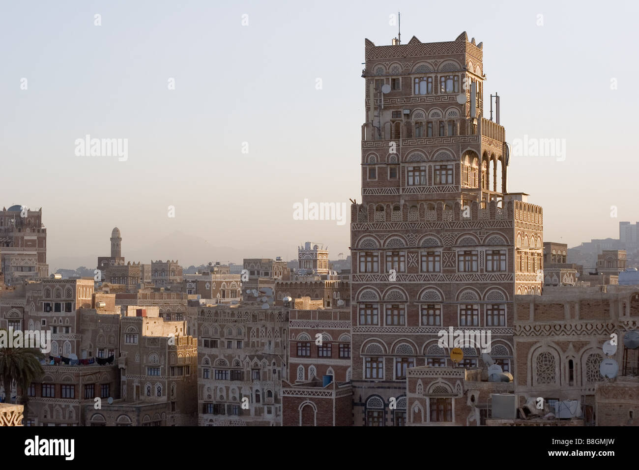 Blick über mehrstöckige Lehmhäuser in Sanaa, Jemen Stockfoto