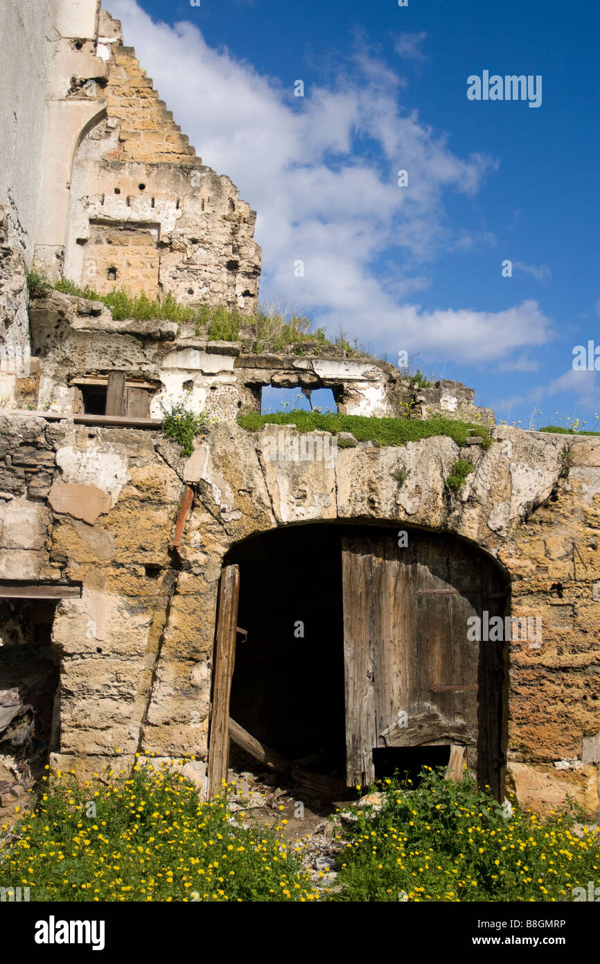 Gebäude in Schutt und Asche in Palermo, Sizilien (Italien). Stockfoto