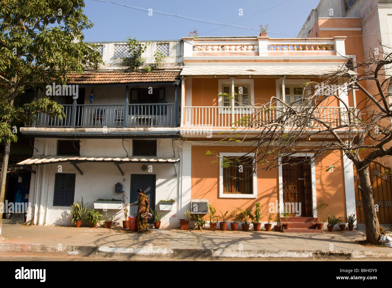 Indien Pondicherry Rue Bazar Saint Laurent attraktive alte französische Kolonialhäuser Stockfoto