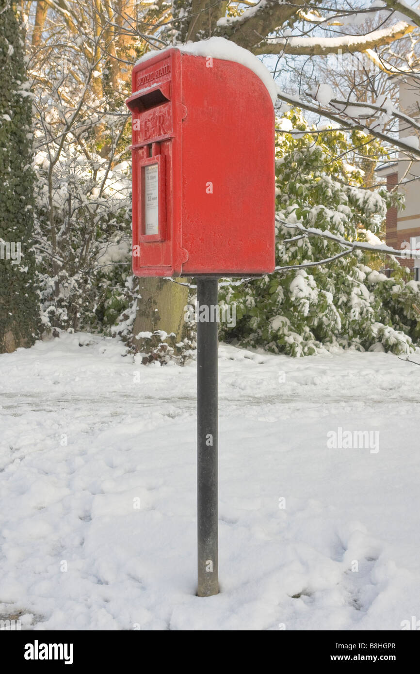 Schneebedeckte Briefkasten Stockfoto