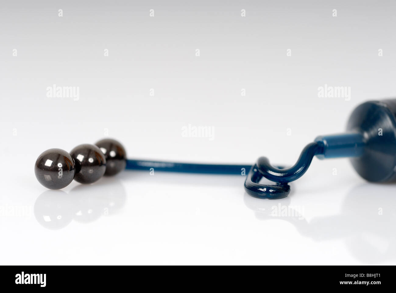 Stock Foto einer Reihe von keramischen Fahrrad Kugellager und Lagerfett Stockfoto