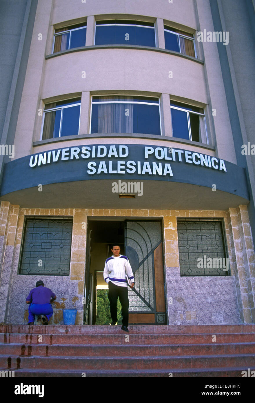 Ecuadorans, ecuadorianischen, Student, auf dem Campus, Universidad Politecnica salesiana, Stadt von Quito, in der Provinz Pichincha, Ecuador Stockfoto