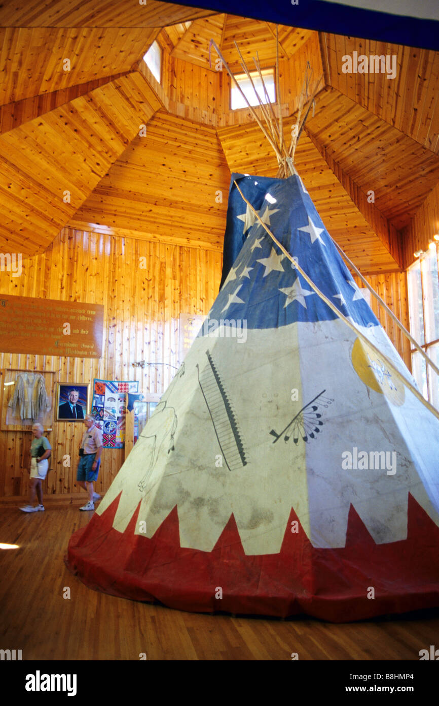 Tipi im Indian Museum of North America bei der Crazy Horse Memorial in den Black Hills von South Dakota Stockfoto