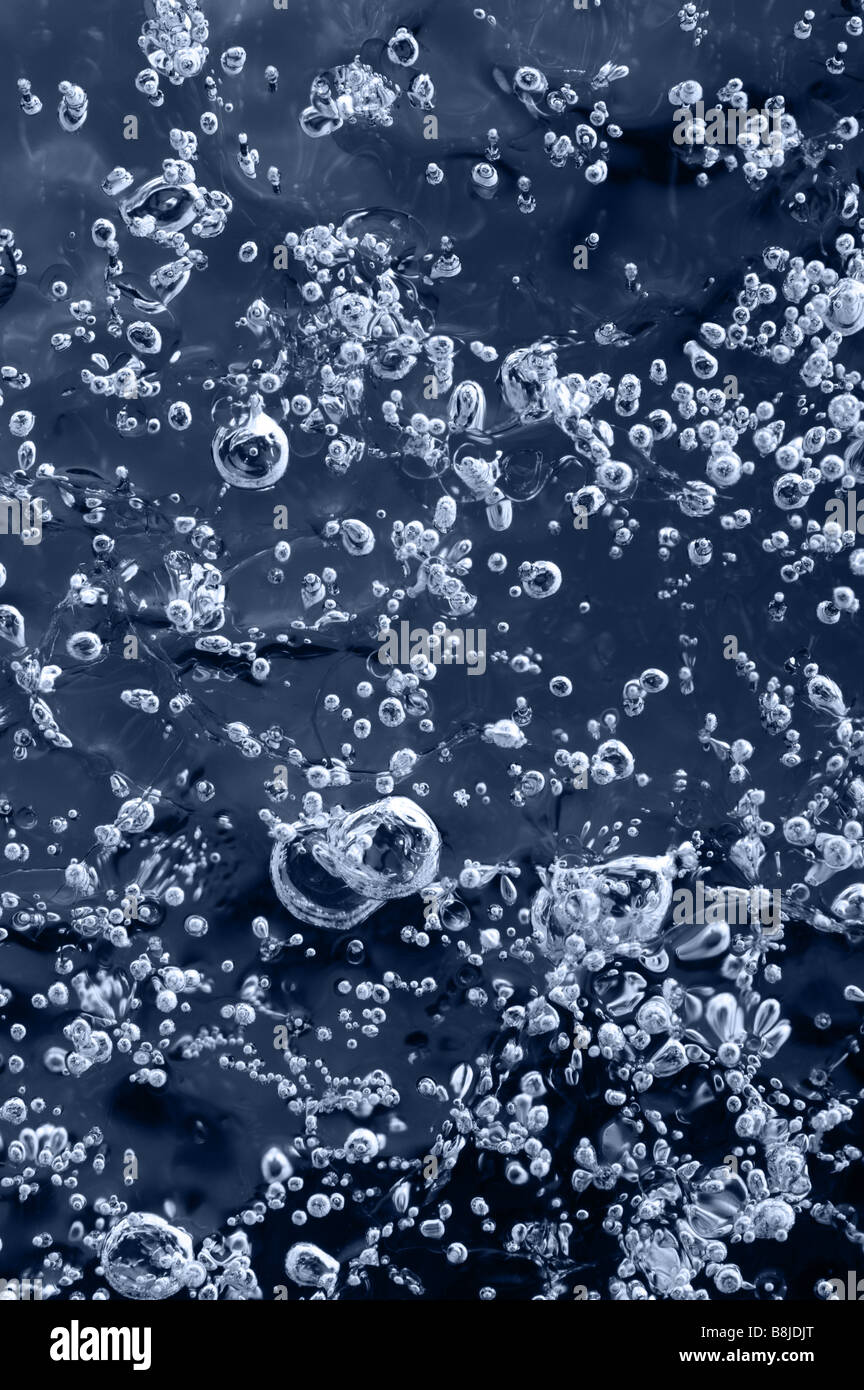 Luftblasen im Eis eingefroren. Close-up Stockfoto