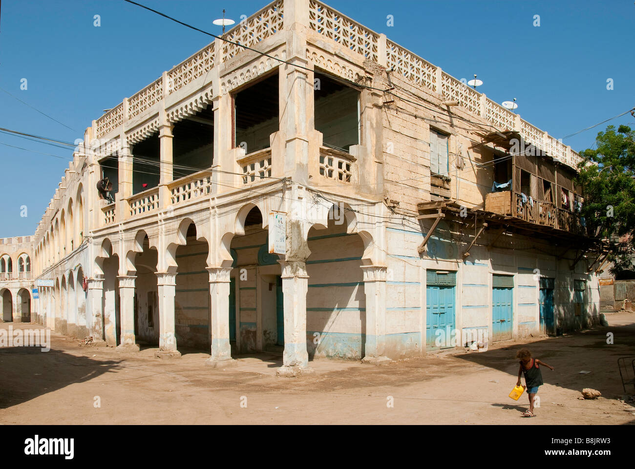 Massawa Eritrea Ost Afrika Hafenstadt beherbergt traditionelle Türen Fenster Architektur Stockfoto