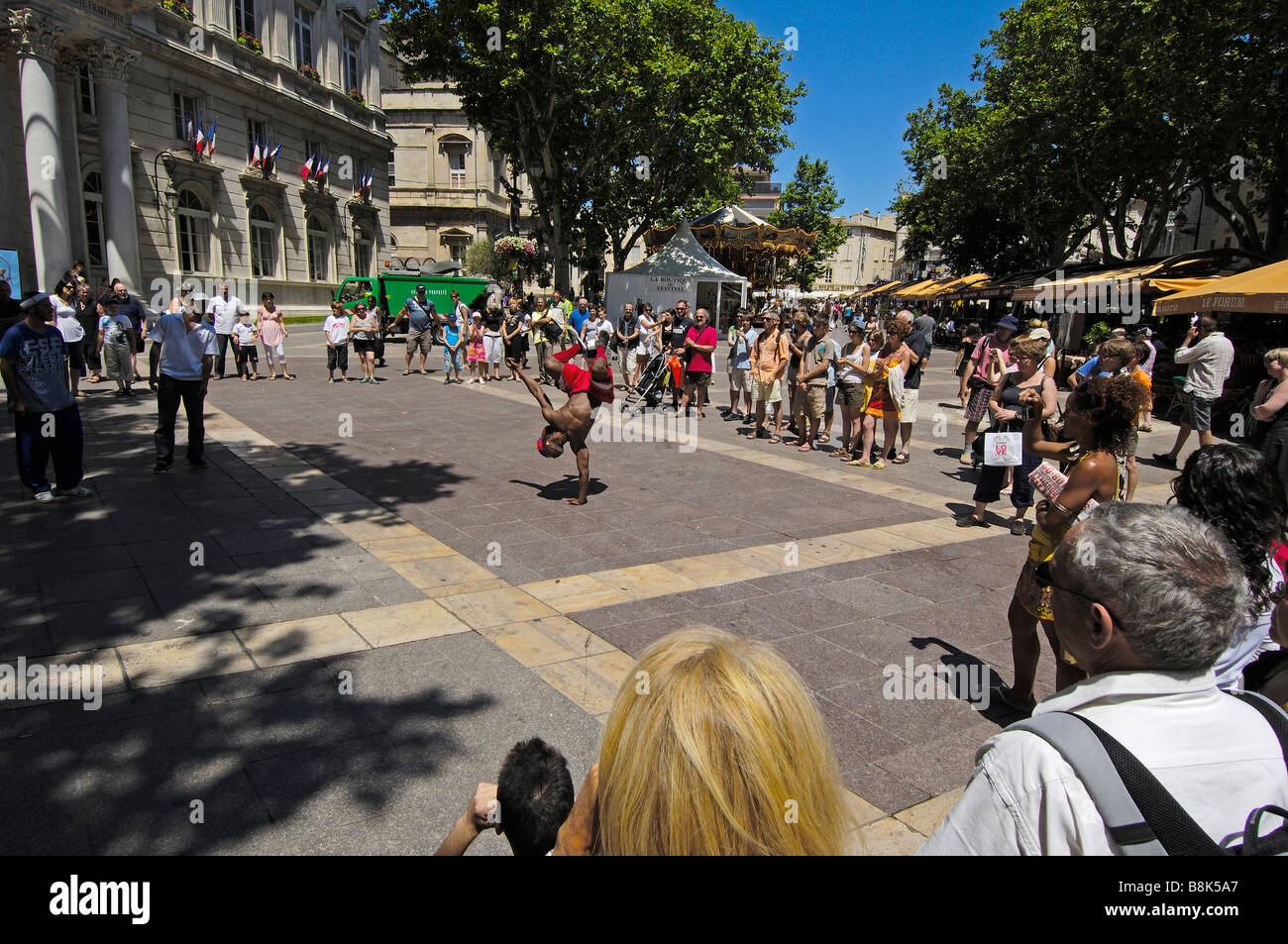 Streetdance-Spektakel während des Sommer-Festivals von Avignon Avignon Vaucluse Rhonetal Provence Frankreich Stockfoto