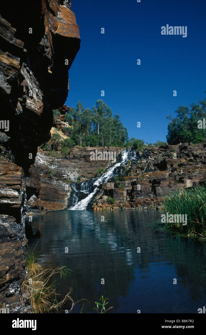 Nationalpark Fortescue fällt Schlucht Klippen Felsformationen Wasser cascade Pool KARIJINI WESTERN AUSTRALIA-AUSTRALIA Stockfoto